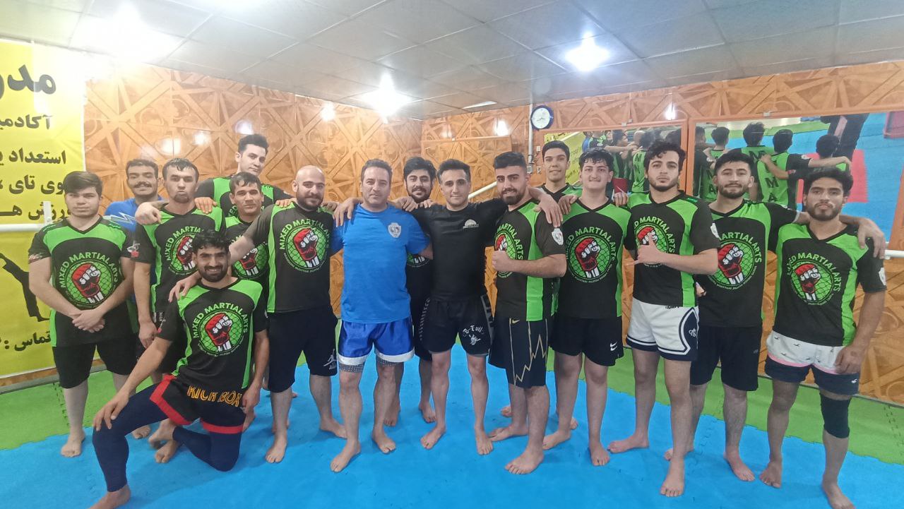 آموزش جیوجیتسو برزیلی جهت اعضای کمپ MMA افرای